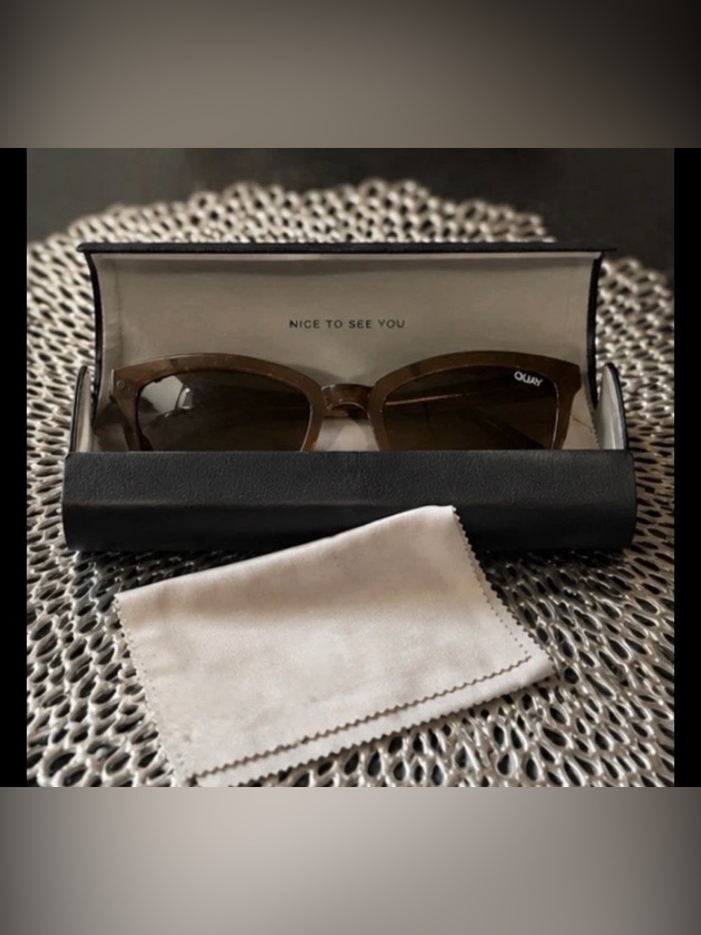 QUAY Australia Super Girl Cat Eye Sunglasses Brown Taupe Gradient Lenses w/ Case